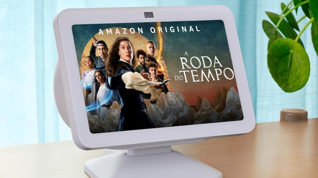 Echo Show 8 está mais barato no 8.8 da Amazon e pode ser um aliado improvável na cozinha