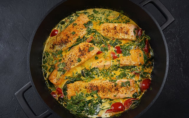Essa receita de salmão ao molho cremoso "Case comigo" viralizou na Argentina porque é tão deliciosa que ninguém resiste