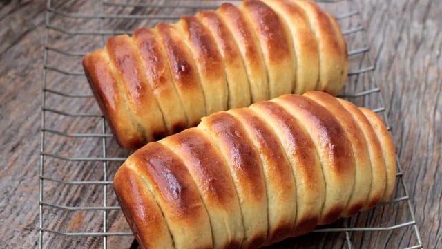 Receita de pão de banana fofinho que derrete na boca: faça em casa para um lanche da tarde delicioso