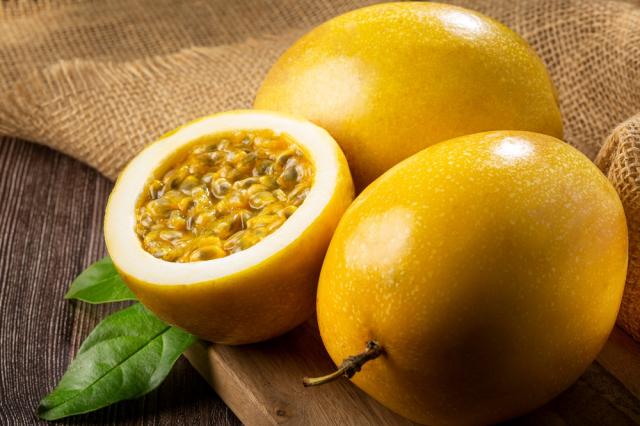 Maracujá acalma mesmo? Poder calmante da fruta não está na polpa