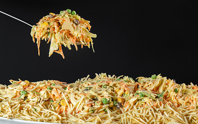 Sem maionese, com cremosidade: essa é a minha receita definitiva de salpicão de frango para comer o ano todo