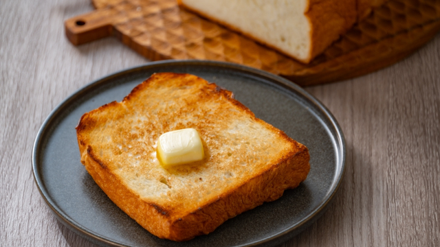 Sandra Moñino, nutricionista especializada em inflamação: "Uma fatia de pão torrado com manteiga é tão saudável quanto uma com azeite extra virgem"