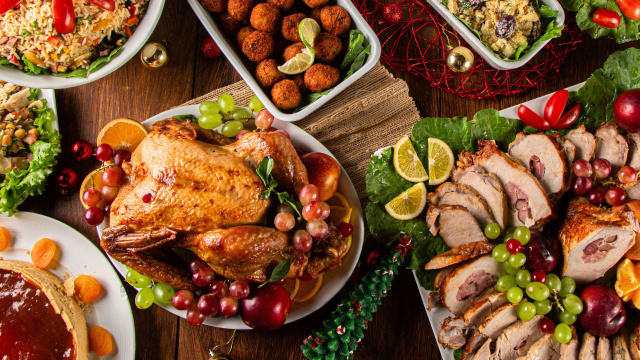 Não precisa se endividar para fazer uma ceia de Natal gostosa: as melhores dicas para um celebração boa e barata