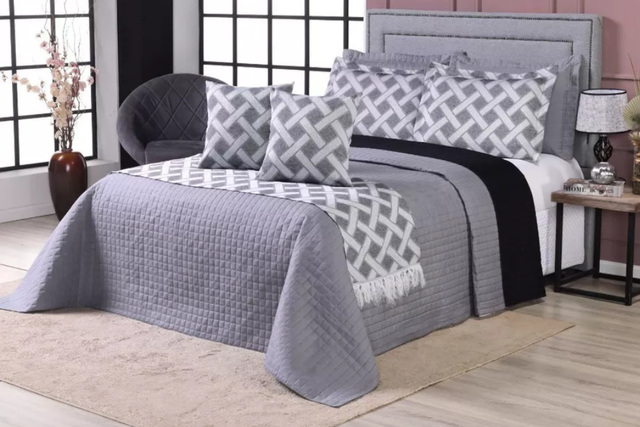 O kit cobre leito traz conforto e elegância para seu quarto (Divulgação: Shopee).