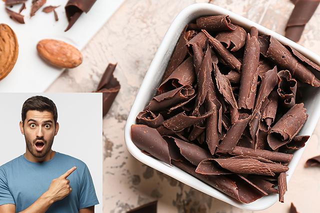 Em poucos segundos tá pronto: o utensílio inesperado para fazer lascas de chocolate em casa