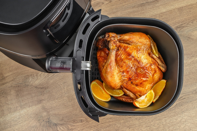 Oferta imperdível nessa Airfryer forno com quase 50% off