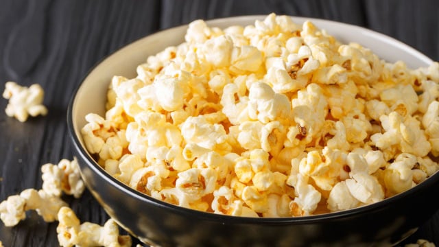 Pipoca com alho e queijo: o petisco diferente do TudoGostoso que virou meu favorito nas noites de filme