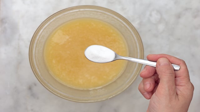 O fermento venceu, e agora? 2 ingredientes que substituem o fermento nas suas receitas de bolo que você provavelmente tem em casa