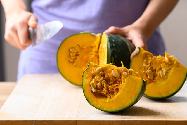 Quem quer emagrecer pode comer abóbora cabotiá? Descubra benefícios e como incluir no cardápio