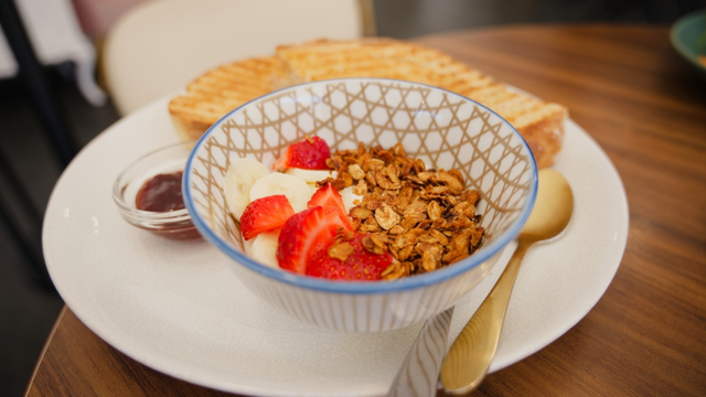 5 opções de café da manhã refrescantes para aqueles dias em que o calor tira a paz de qualquer um