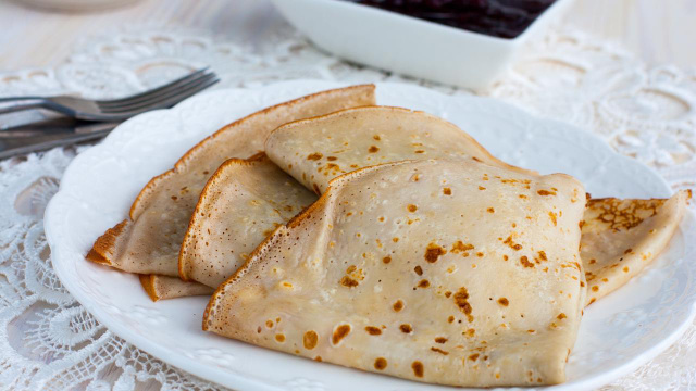 Nem farinha, nem maisena: a melhor massa de panqueca sem glúten que eu já comi e que não gruda na frigideira!