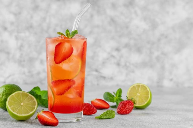 6 ingredientes para adicionar à sua limonada e obter uma bebida refrescante com o dobro dos benefícios