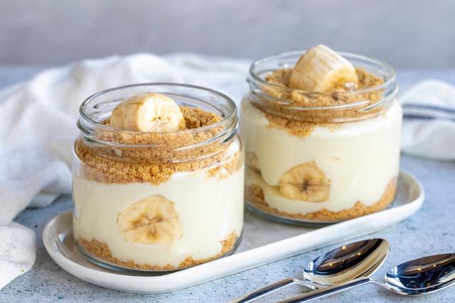Esse doce de banana e leite condensado geladinho é perfeito para dias quentes! (Crédito: Shutterstock)