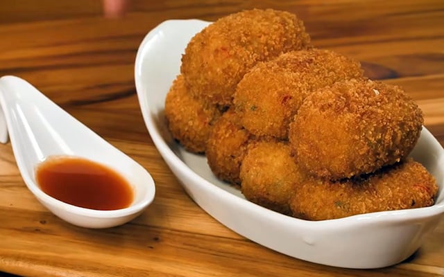 O truque simples do TudoGostoso que deixa o bolinho de bobó sequinho, crocante e sem abrir no óleo