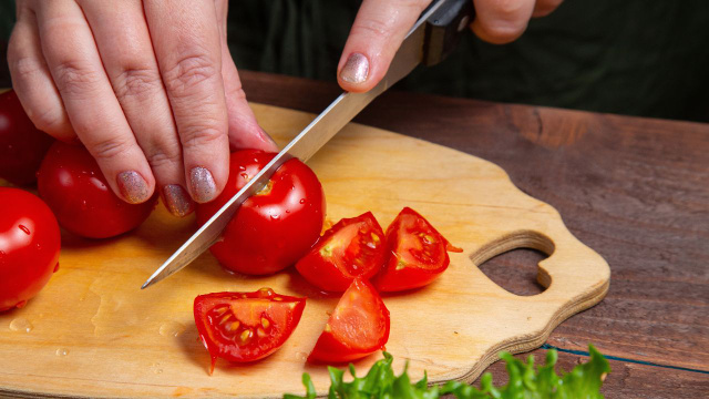 Camilo Echeverri, médico: "Coma um tomate por dia e você verá todas as mudanças que ocorrerão em seu corpo"
