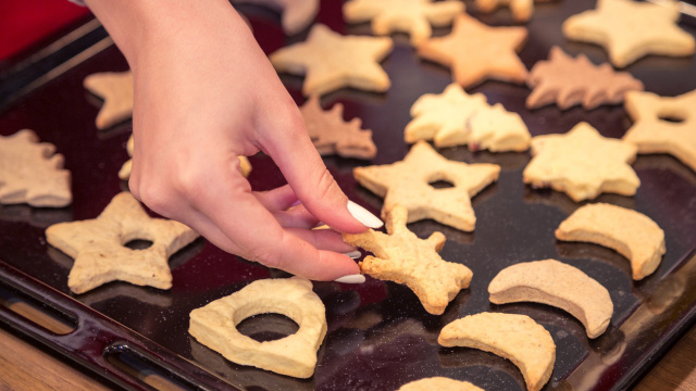 Já tenho a receita perfeita de biscoitinhos de Natal para fazer com meu filho neste ano