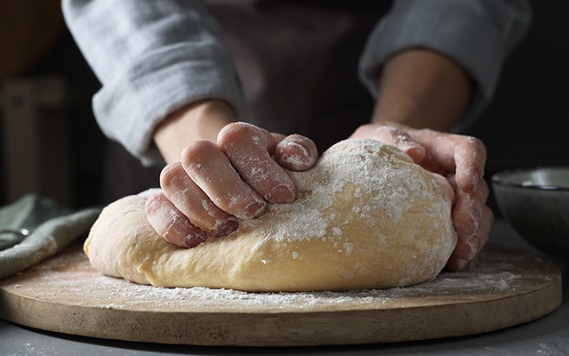 Nem ovos, nem glúten: receita de massa de torta dos sonhos é a mais fácil para uma comida saborosa e saudável em casa