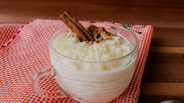 Quanto arroz se coloca, afinal, para 1 litro de leite. A receita simples da sobremesa mais querida da infância