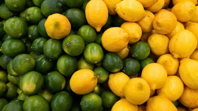 Limão taiti ou limão siciliano: qual a diferença e qual é melhor comprar, segundo o TudoGostoso