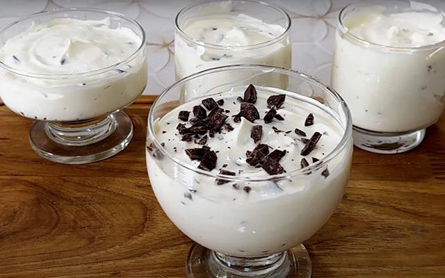 Nem açúcar, nem leite condensado: receita "misturou tá pronto" de apenas 3 ingredientes é uma sobremesa deliciosa muito fácil de fazer