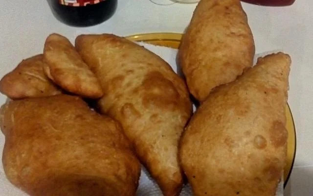 Fogazza: uma espécie de pastel com um recheio delicioso que vai te conquistar (Créditos: Karina Cardoso/TudoGostoso)