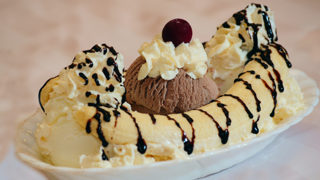 Essa sobremesa não poderia faltar! (Créditos: Canva)