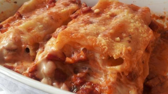 Linguiça calabresa dá um sabor extra! (Créditos: Andaim/ TudoGostoso)