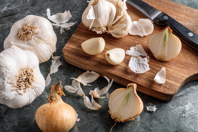 Sonia Peverelli, nutricionista: "As cascas de alho e cebola ajudam a reduzir o açúcar no sangue e a combater o estresse"
