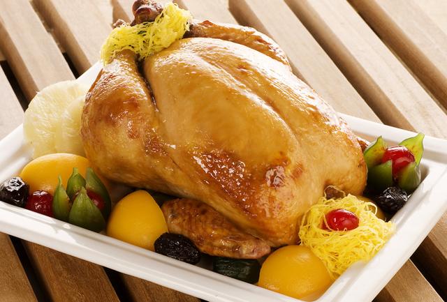O frango funciona como substituto do peru na ceia de Natal (Créditos: TudoGostoso)