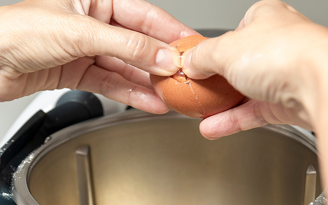 O segredo das avós: por que ferver o ovo com um pouco de vinagre?