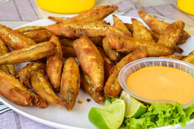 Manjubinha frita é o petisco que você não conhecia mas que PRECISA comer