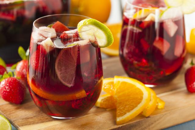 Sangria é o drink dos escorpianos (Créditos: Shutterstock)