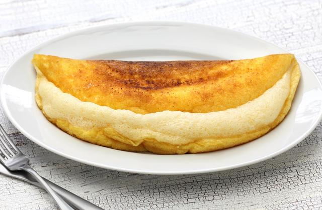 O La Mère Poulard serve o que é chamado de omelete suflê (Créditos: Shutterstock)