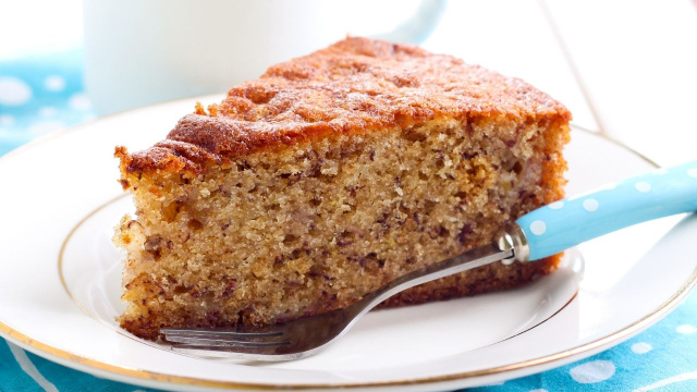 Todo domingo tem bolo de banana com aveia na casa da minha sogra e ela finalmente me ensinou a receita secreta!