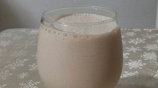 Cappucino cremoso simples e geladinho em copo de vidro (Créditos: TudoGostoso/Taiana)