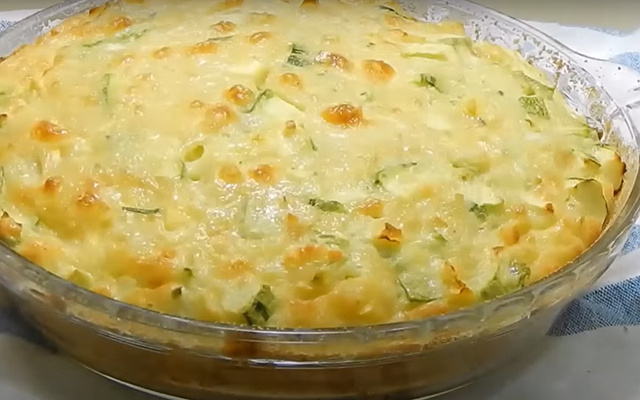 Essa é a melhor torta de abobrinha que já comi: receita rápida, leve e fácil, todos estão viciados aqui em casa