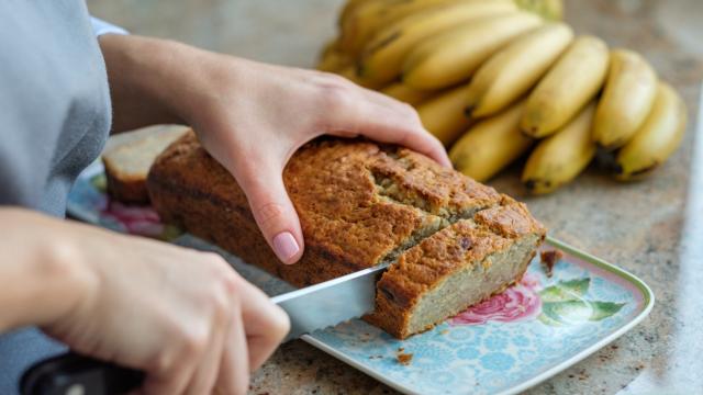 Pão de banana úmido e delicioso para o café da manhã ou lanche é a minha melhor receita há 12 anos
