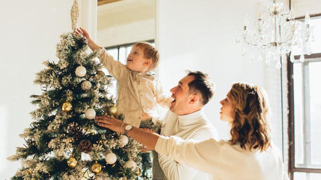 Como escolher o topo ideal para a sua árvore de Natal: com essas dicas de decoração natalina vai ficar fácil entre tantas opções