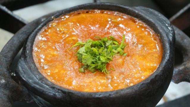 Com o caldo de peixe, você pode aproveitar todas as partes desse ingrediente nutritivo! (Créditos: Shutterstock)