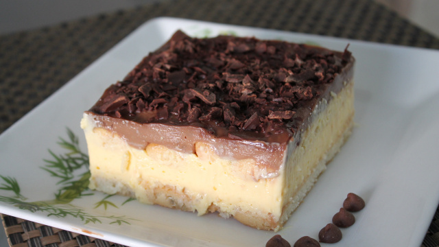 O pavê de maracujá e chocolate é a combinação que conquista qualquer um (Créditos: TudoGostoso)