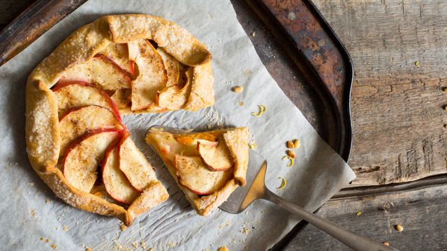 Por que e como você deve macerar as maçãs ao fazer uma torta de maçã (é isso mesmo, não precisa cozinhar!)