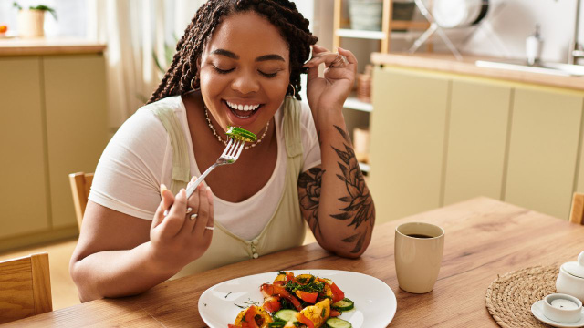 Nem Mounjaro, nem Ozempic: as estratégias que essa nutricionista passa para as suas pacientes mais esfomeadas