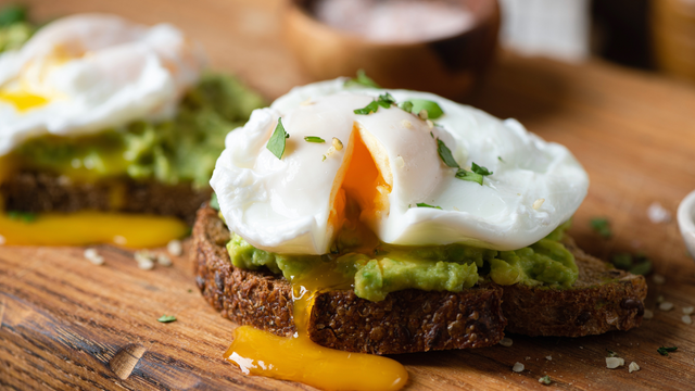 Nutricionista ensina como fazer o ovo menos calórico do mundo (é muito fácil e gostoso!)