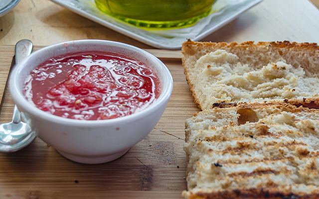 Uma receita de molho tradicional colombiano feito basicamente de tomate e cebola para realçar todos os sabores