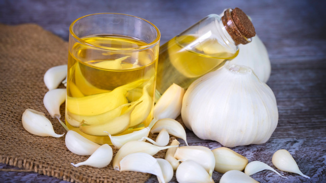 Aprendi com Phd na ciência dos alimentos como usar o alho para reduzir o colesterol: é a solução já que alho cru é indigesto