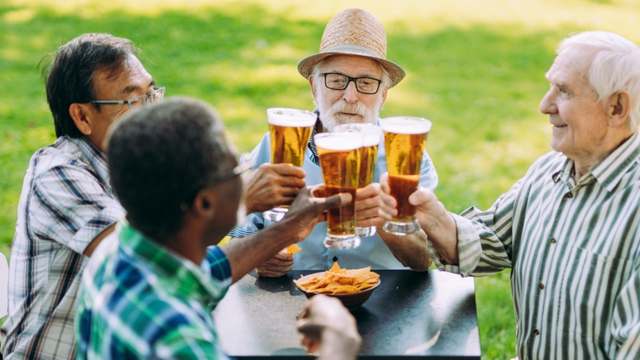 Richard Restak, neurologista: "Se você tem 65 anos ou mais, recomendo que se abstenha de álcool permanentemente"