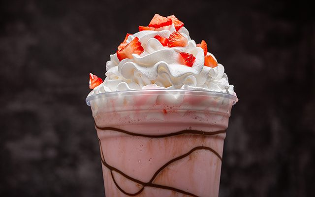 Adeus cappuccino tradicional: essa versão de morango com Nutella que eu aprendi com a minha prima é o verdadeiro paraíso!