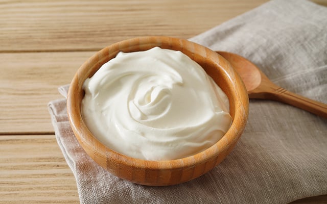 Iogurte natural feito em casa que rende muito para você sempre ter na geladeira