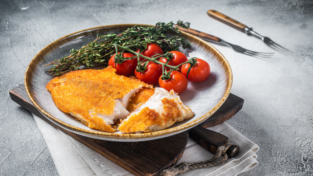 O peixe perfeito para sua Quaresma: faço à milanesa, bem sequinho por fora e suculento por dentro