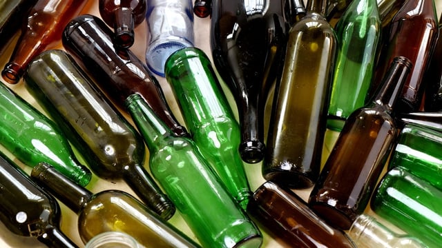 Transformei a garrafa de cerveja em uma decoração linda e elegante: todo mundo me pergunta aonde eu comprei!